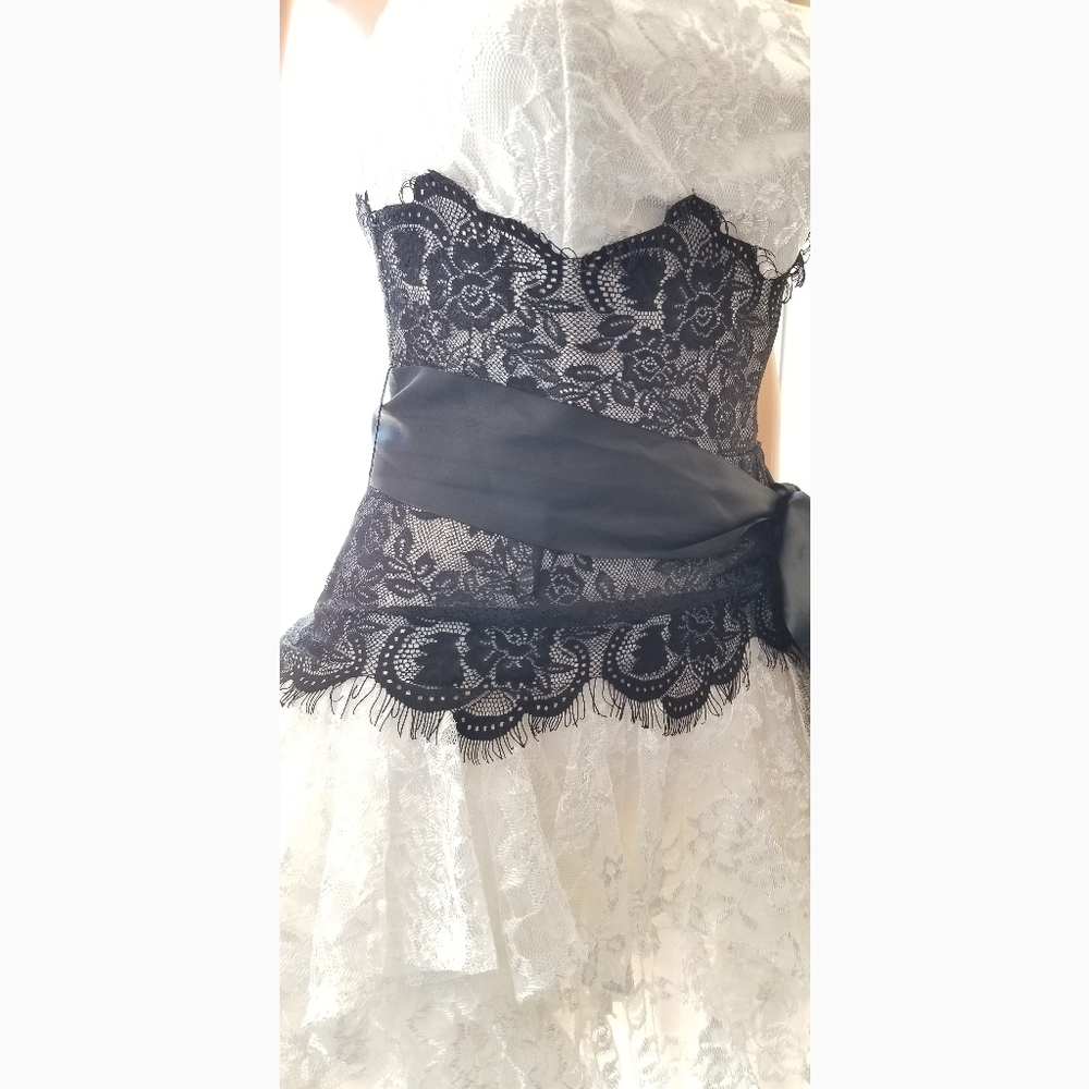 Fiesta Short Poof White/Black Lace Dress, XS - Picture 4 of 6